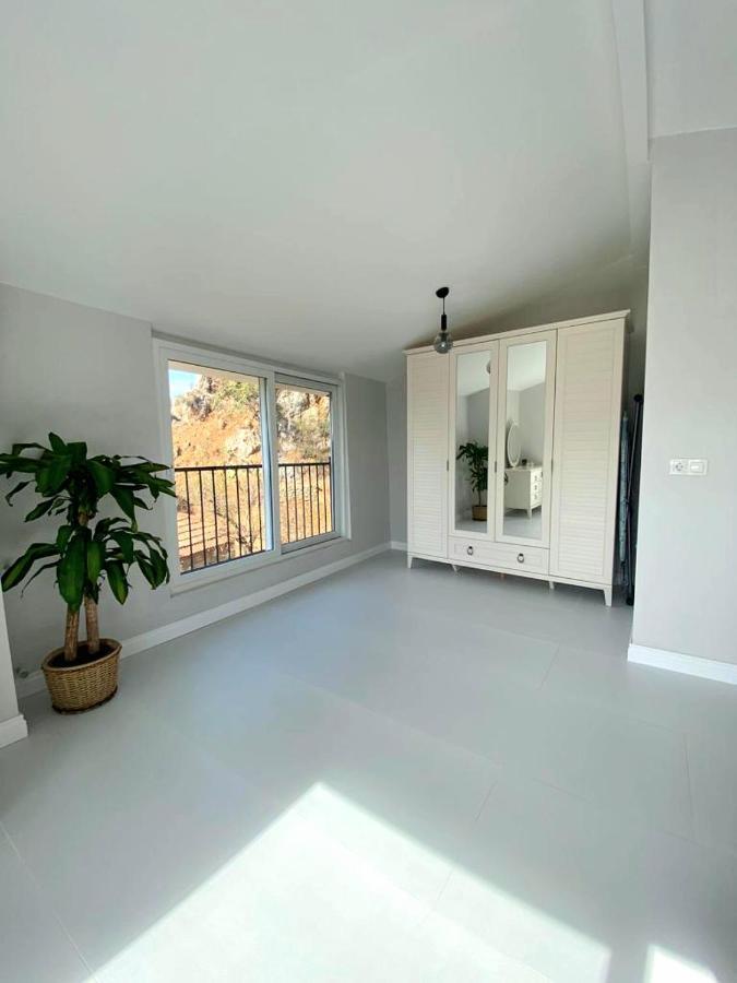 Airport Blue Eye Apartment Dalaman Best Location Also Suitable For Day Rentals Ideal For Air Travelers, 5 Km Close To Airport Екстер'єр фото